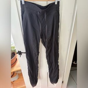 Lululemon Dance Studio Mid-Rise Pant
Short